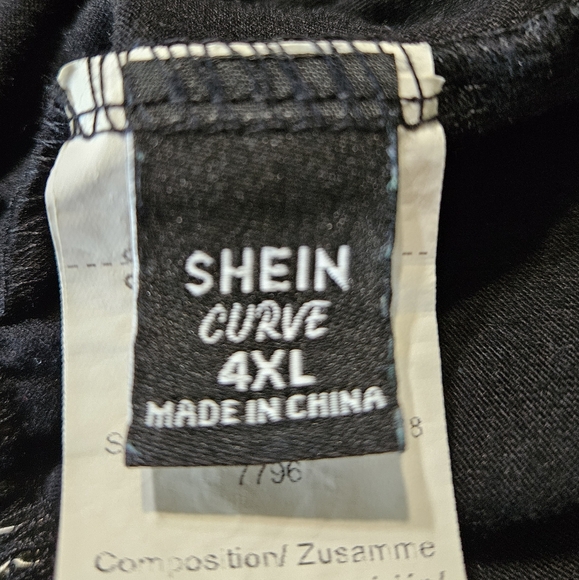 SHEIN Curve Black V-neck Tiered Shirt 4X - Picture 3 of 4